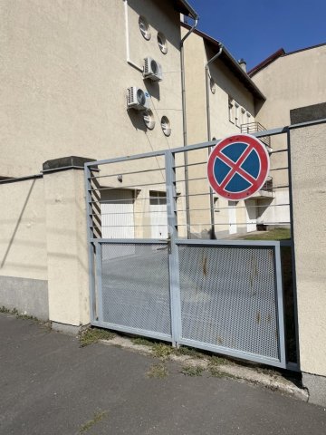 Kiadó garázs, Szegeden 30 E Ft / hó / költözzbe.hu