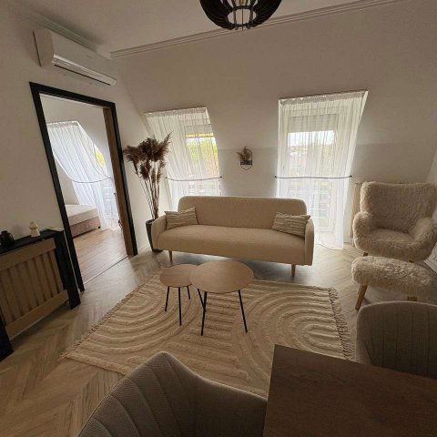 Kiadó téglalakás, albérlet, Nyíregyházán 200 E Ft / hó