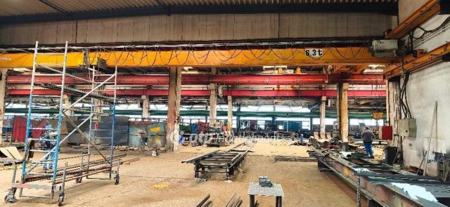 Eladó ipari ingatlan, Dunaújvárosban 1900 M Ft