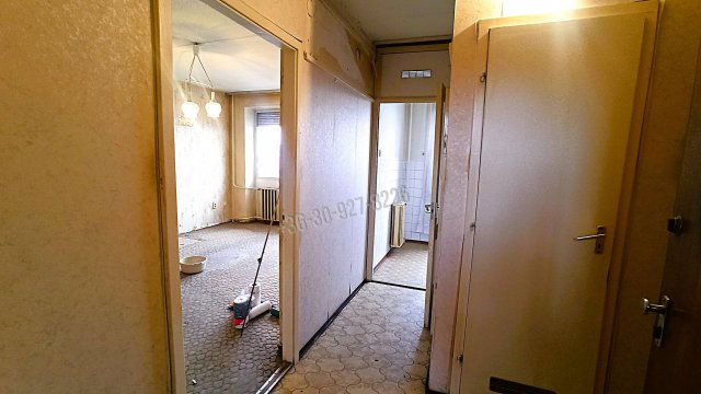 Eladó panellakás, Győrött 36.8 M Ft, 1 szobás