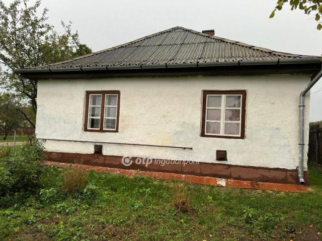 Eladó családi ház, Tiszacsegén 13 M Ft, 2+1 szobás