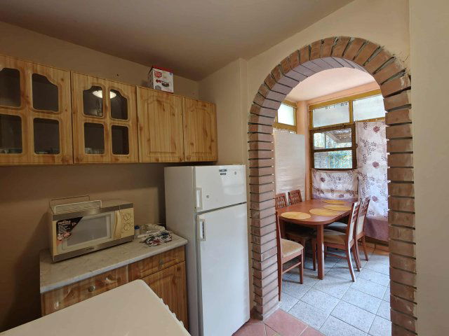 Eladó családi ház, Pilismaróton 28.9 M Ft, 2 szobás