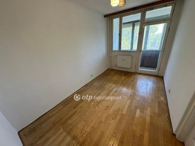 Eladó panellakás, Budapesten, XV. kerületben 64.9 M Ft, 3 szobás