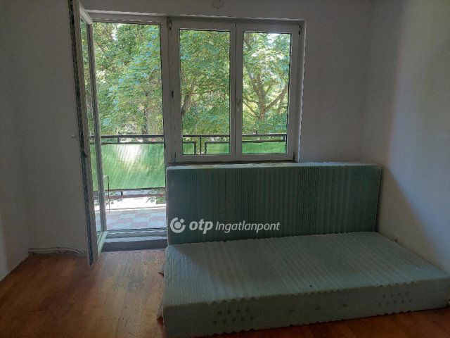 Eladó téglalakás, Balatonfűzfőn 44 M Ft, 2+1 szobás
