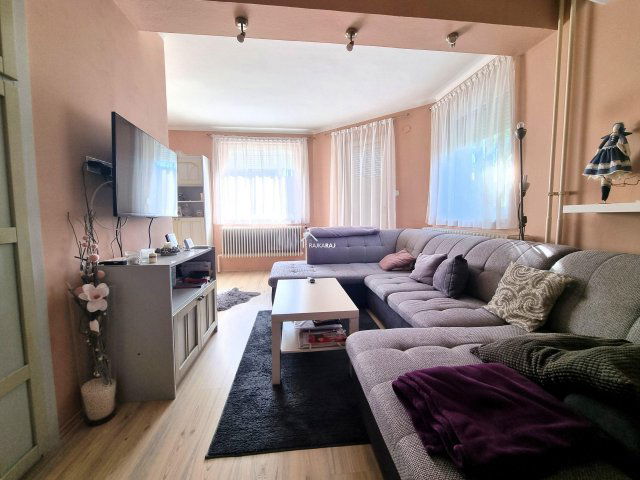 Eladó családi ház, Hegyeshalomban 125 M Ft, 4 szobás