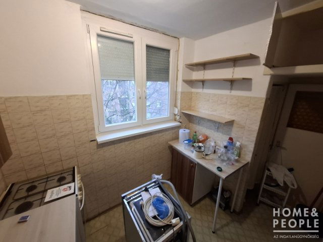 Eladó téglalakás, Szegeden 35 M Ft, 2 szobás