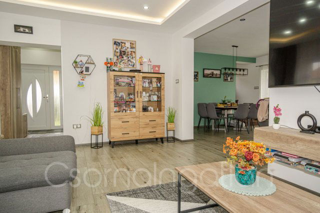 Eladó családi ház, Csornán 89.9 M Ft, 3 szobás