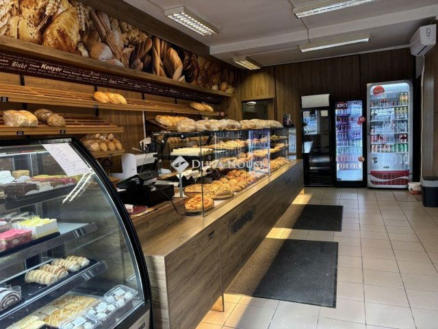 Eladó családi ház, Esztergomban 69.5 M Ft, 3 szobás