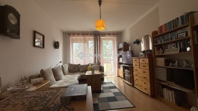 Eladó panellakás, Szombathelyen 49.9 M Ft, 3 szobás