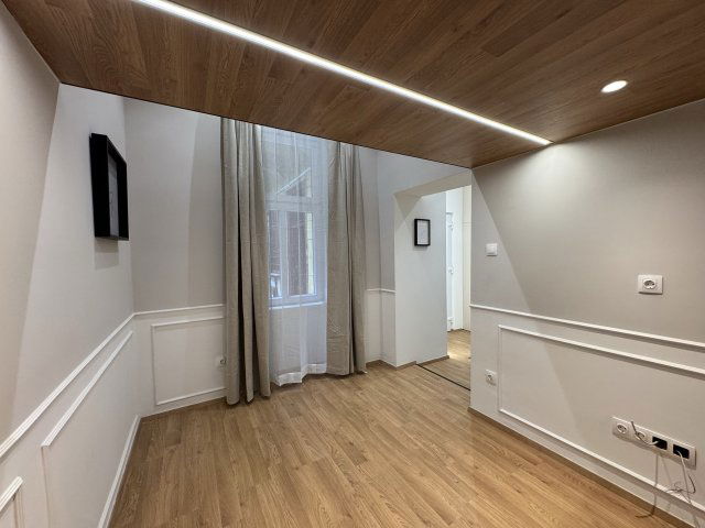 Eladó téglalakás, Budapesten, VII. kerületben 42.9 M Ft