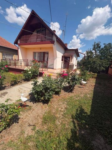 Eladó családi ház, Sarkadon 27.99 M Ft, 5 szobás
