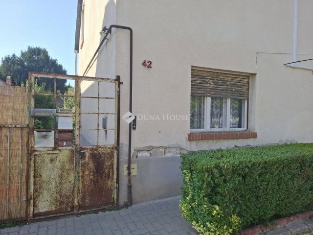 Eladó családi ház, Budapesten, XIX. kerületben, Klapka utcában