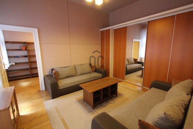 Eladó téglalakás, Budapesten, VII. kerületben 66.9 M Ft