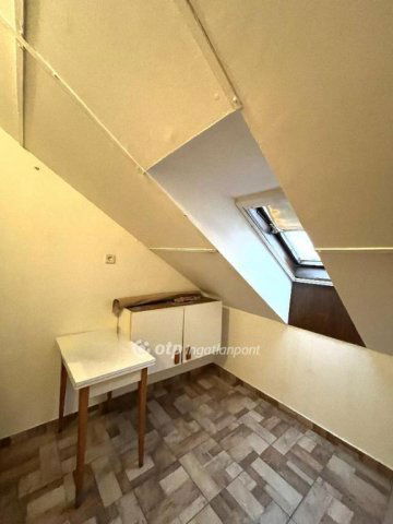 Eladó téglalakás, Salgótarjánban 8.9 M Ft, 1+1 szobás