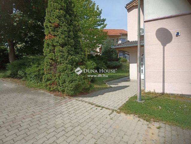 Eladó téglalakás, Teskándon 63 M Ft, 3 szobás