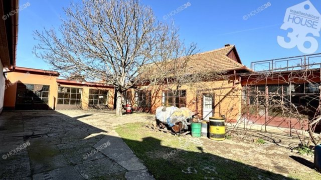 Eladó családi ház, Kiskunfélegyházán 59.9 M Ft, 4 szobás