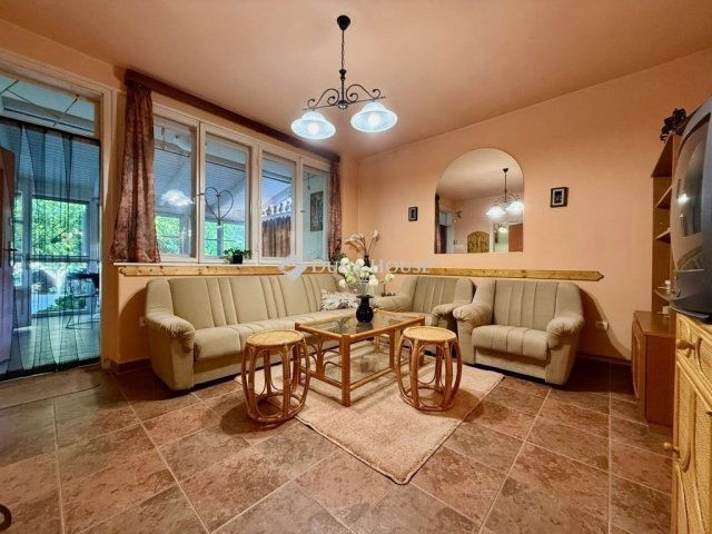 Eladó családi ház, Alsóörsön 84.9 M Ft, 3 szobás