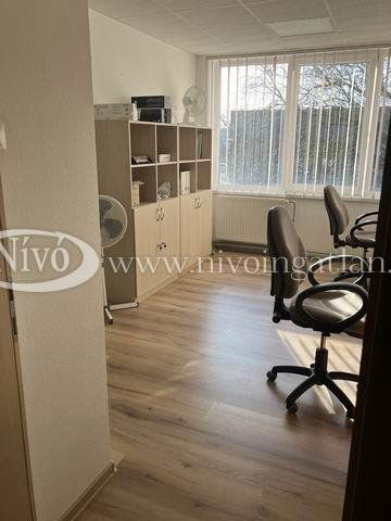 Kiadó iroda, Veszprémben 48 E Ft / hó, 1 szobás