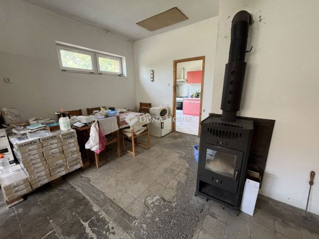 Eladó családi ház, Veszprémben 150 M Ft, 4 szobás