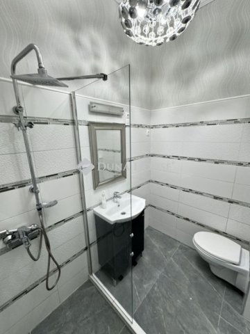 Eladó téglalakás, Budapesten, VI. kerületben 49.9 M Ft, 1 szobás