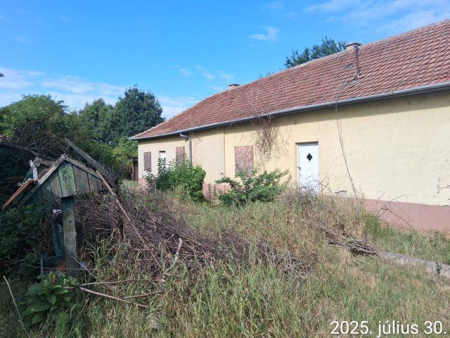 Eladó családi ház, Poroszlón, Dobosok útján 18.94 M Ft