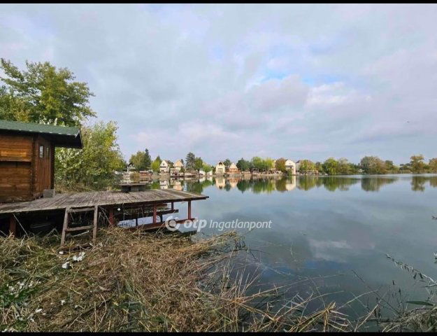 Eladó telek, Szigetszentmiklóson 17.9 M Ft / költözzbe.hu