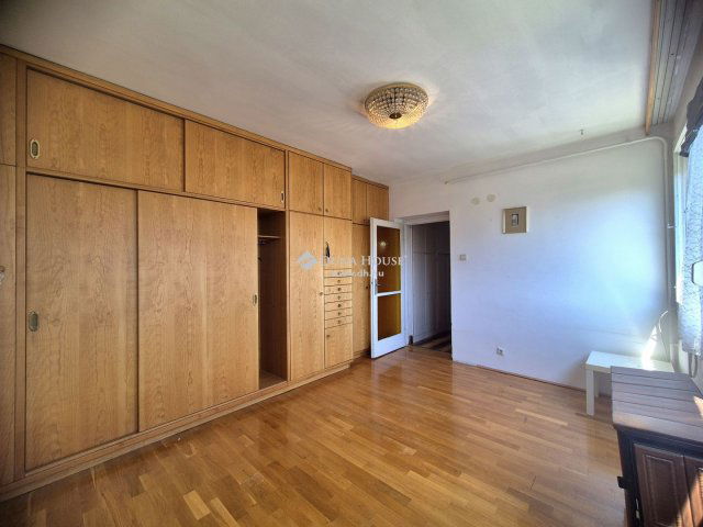 Eladó téglalakás, Budapesten, II. kerületben 109.9 M Ft