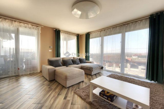 Eladó családi ház, Tinnyén 148 M Ft, 4 szobás