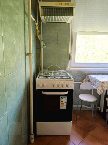 Kiadó panellakás, albérlet, Szegeden 190 E Ft / hó, 1+2 szobás
