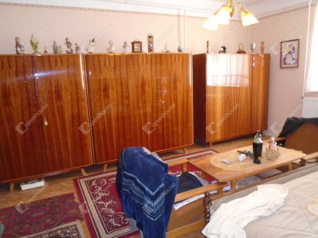 Eladó családi ház, Kunszentmártonban 12 M Ft, 3 szobás