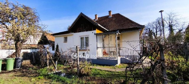 Eladó családi ház, Turán 43.9 M Ft, 2 szobás