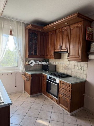 Eladó panellakás, Budapesten, XVI. kerületben 98.9 M Ft, 4 szobás