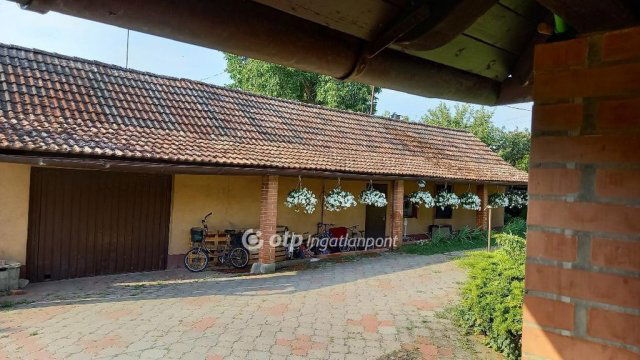 Eladó családi ház, Tápiószelén 82 M Ft, 4+2 szobás