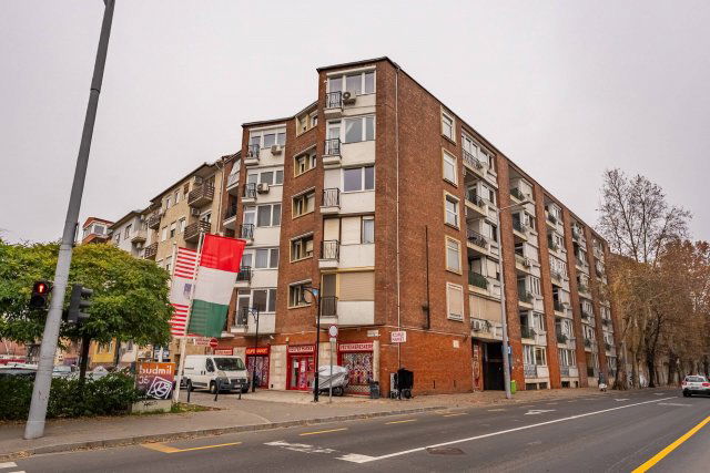 Eladó téglalakás, Budapesten, III. kerületben 109.9 M Ft