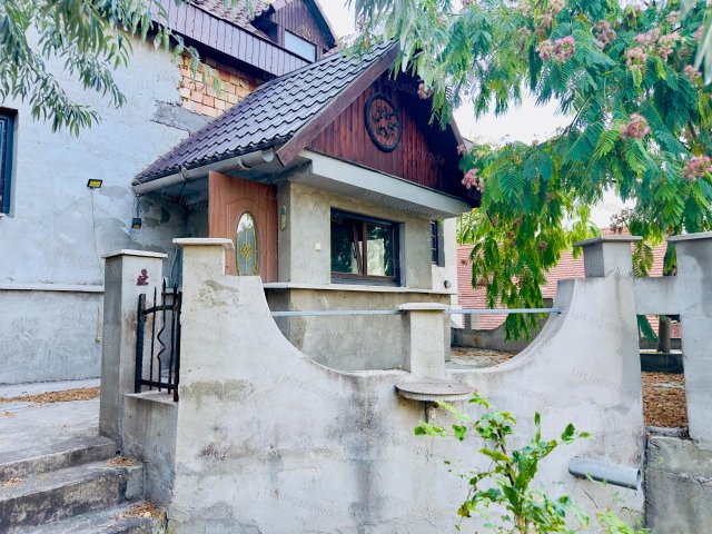 Eladó családi ház, Dunaalmáson 55 M Ft, 3 szobás