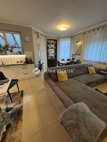 Eladó ikerház, Debrecenben 150 M Ft, 6 szobás