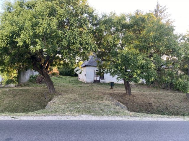 Eladó családi ház, Soponyán 9.8 M Ft, 4 szobás