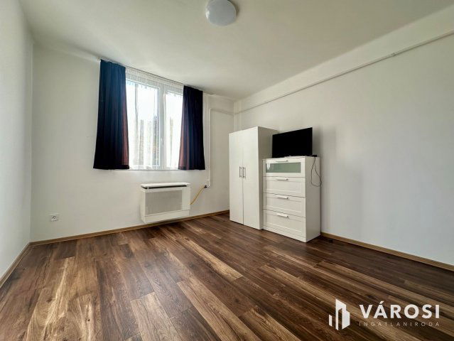 Kiadó téglalakás, albérlet, Salgótarjánban 90 E Ft / hó