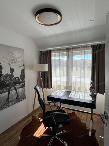 Kiadó téglalakás, albérlet, Nyíregyházán 250 E Ft / hó