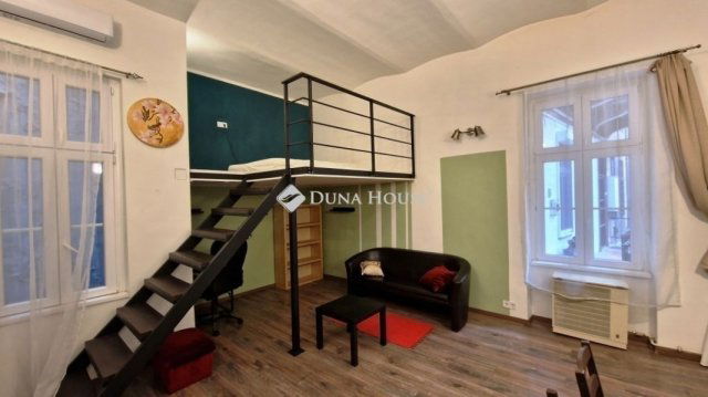 Eladó téglalakás, Budapesten, VIII. kerületben 46.5 M Ft