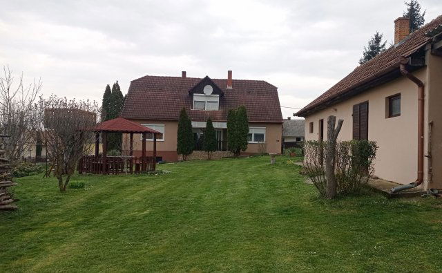 Eladó családi ház, Gamáson 51.9 M Ft, 5 szobás