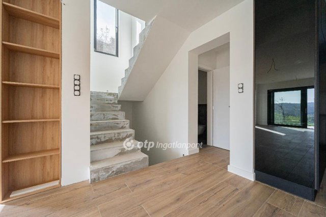 Eladó ikerház, Budapesten, II. kerületben 329.9 M Ft, 4 szobás