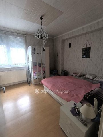 Eladó téglalakás, Salgótarjánban 18.5 M Ft, 2 szobás