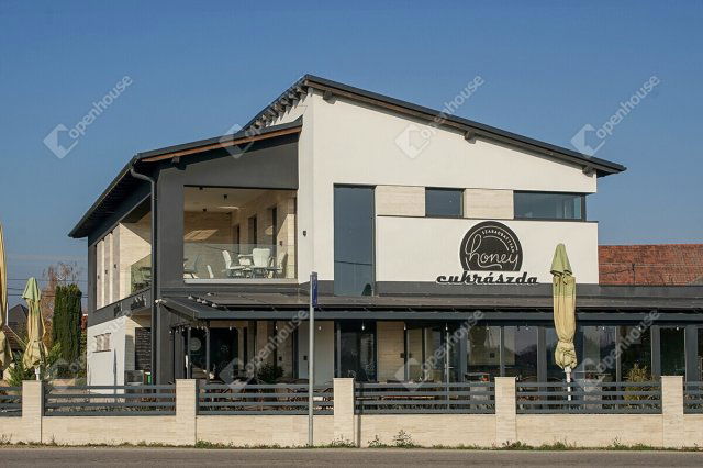 Eladó üzlethelyiség, Szabadbattyánban 295 M Ft