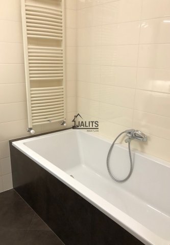Eladó téglalakás, Budapesten, XII. kerületben, Németvölgyi úton