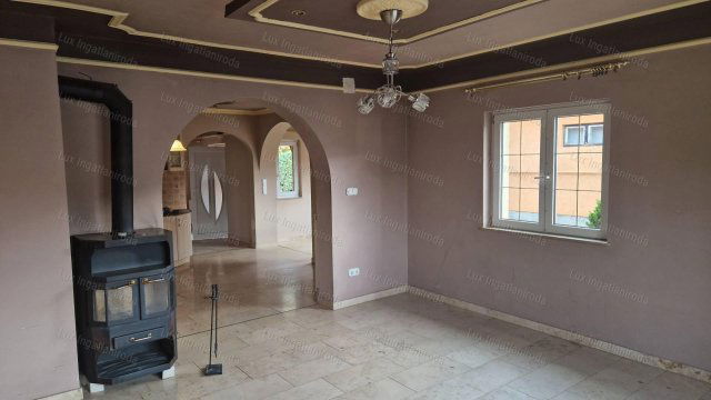 Eladó családi ház, Piliscséven 88 M Ft, 4 szobás