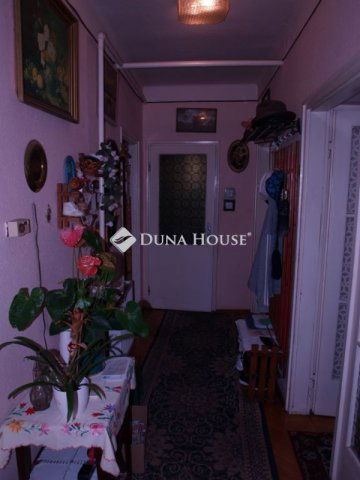 Eladó családi ház, Vecsésen 87 M Ft, 7 szobás