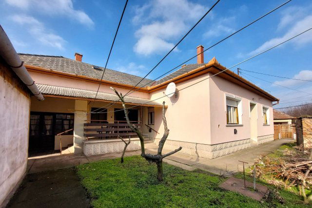 Eladó családi ház, Abonyban 43 M Ft, 2+1 szobás