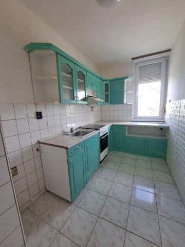 Kiadó téglalakás, albérlet, Oroszlányban 135 E Ft / hó