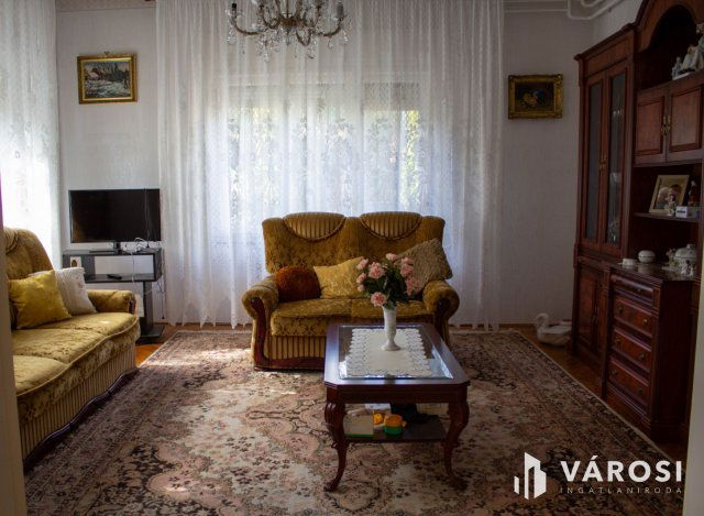 Eladó családi ház, Újszentivánon 75 M Ft, 4 szobás